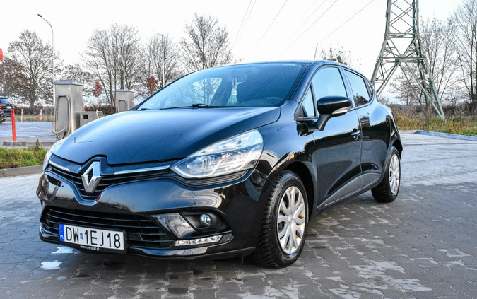 Renault Clio cena 38000 przebieg: 67300, rok produkcji 2018 z Wrocław małe 67